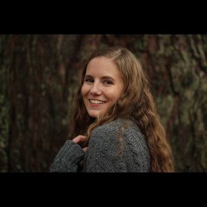 Meet your Posher, Hannah